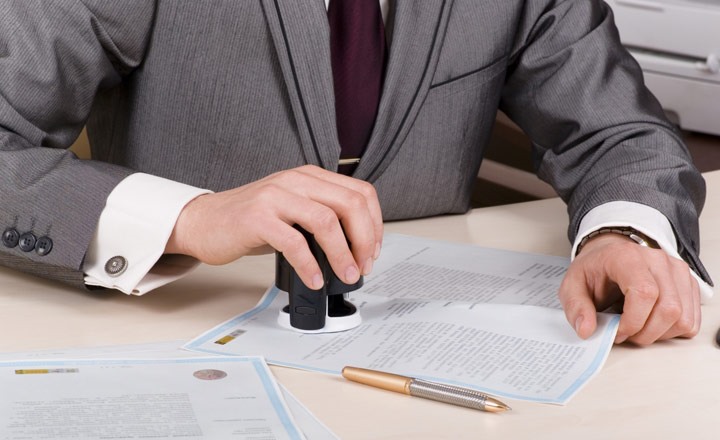 Công chứng giấy tờ là hoạt động cần thiết và không thể thiếu trong cuộc sống của người dân