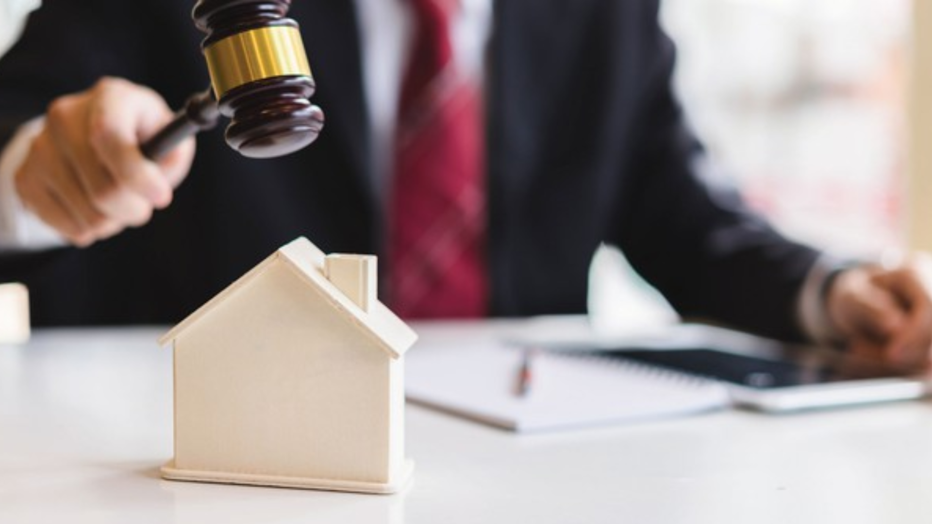 Hợp đồng mua bán tài sản đấu giá có cần thực hiện công chứng không?