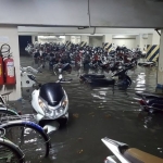 Xe hỏng do hầm chung cư ngập có được bồi thường thiệt hại Xe hỏng do hầm chung cư ngập có được bồi thường thiệt hại