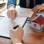 Thế chấp quyền sử dụng đất đang có tranh chấp: Có được không? Rủi ro & quy định pháp lý mới nhất Thế chấp quyền sử dụng đất đang có tranh chấp: Có được không? Rủi ro & quy định pháp lý mới nhất