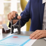 Lời khai mâu thuẫn hồ sơ: Công chứng viên xử lý ra sao?