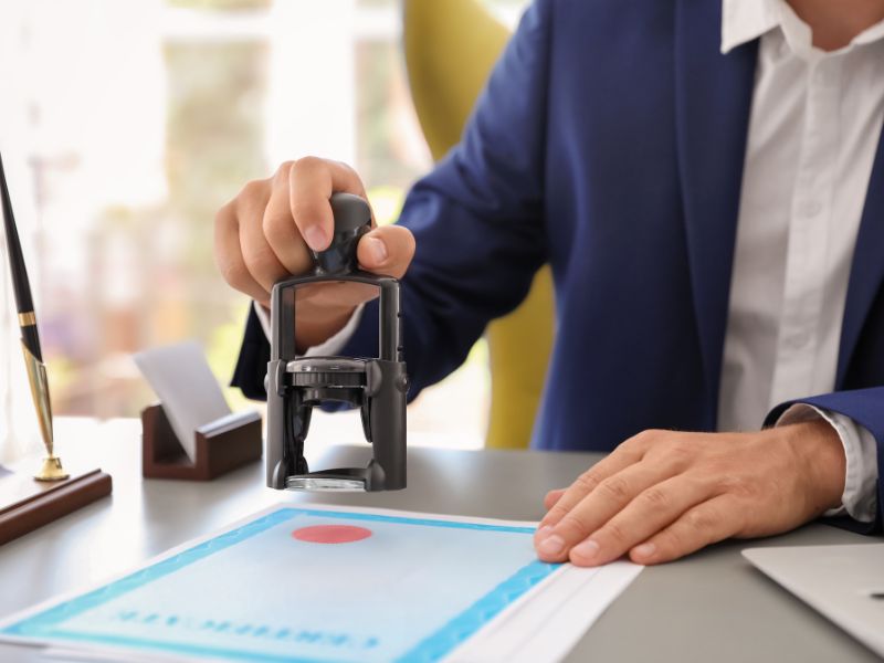 từ chối công chứng mâu thuẫn