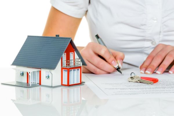 Di chúc để lại tài sản cho vợchồng mới Cần lưu ý gì về quyền thừa kế