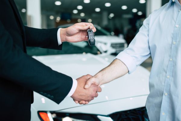 Quyền và nghĩa vụ của bên mua và bên bán xe