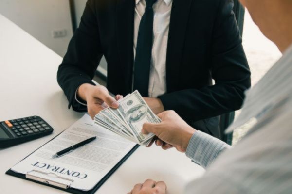 Quyền của vợ/chồng với tài sản trong trường hợp ly thân