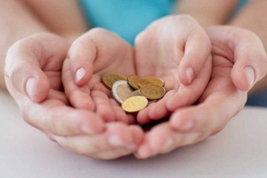 Tài sản của người chưa thành niên: Ai quản lý?