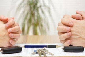 Bán nhà khi đang ly hôn: Quy trình pháp lý đặc biệt và phân chia tài sản