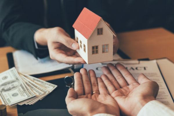 Bán nhà trong dự án: Pháp lý, rủi ro và lời khuyên từ chuyên gia