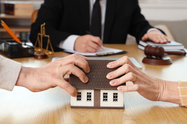 Tranh chấp hợp đồng mua bán nhà: Lời khuyên pháp lý từ luật sư